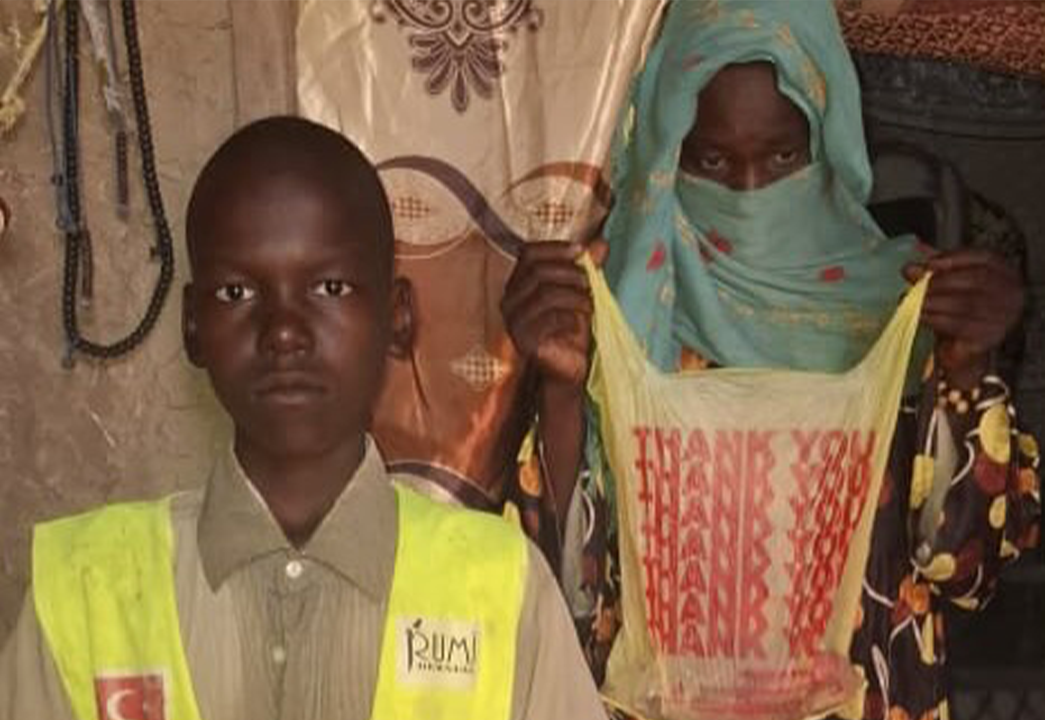 İnsanlığa Yardım Eli Uzatıyoruz